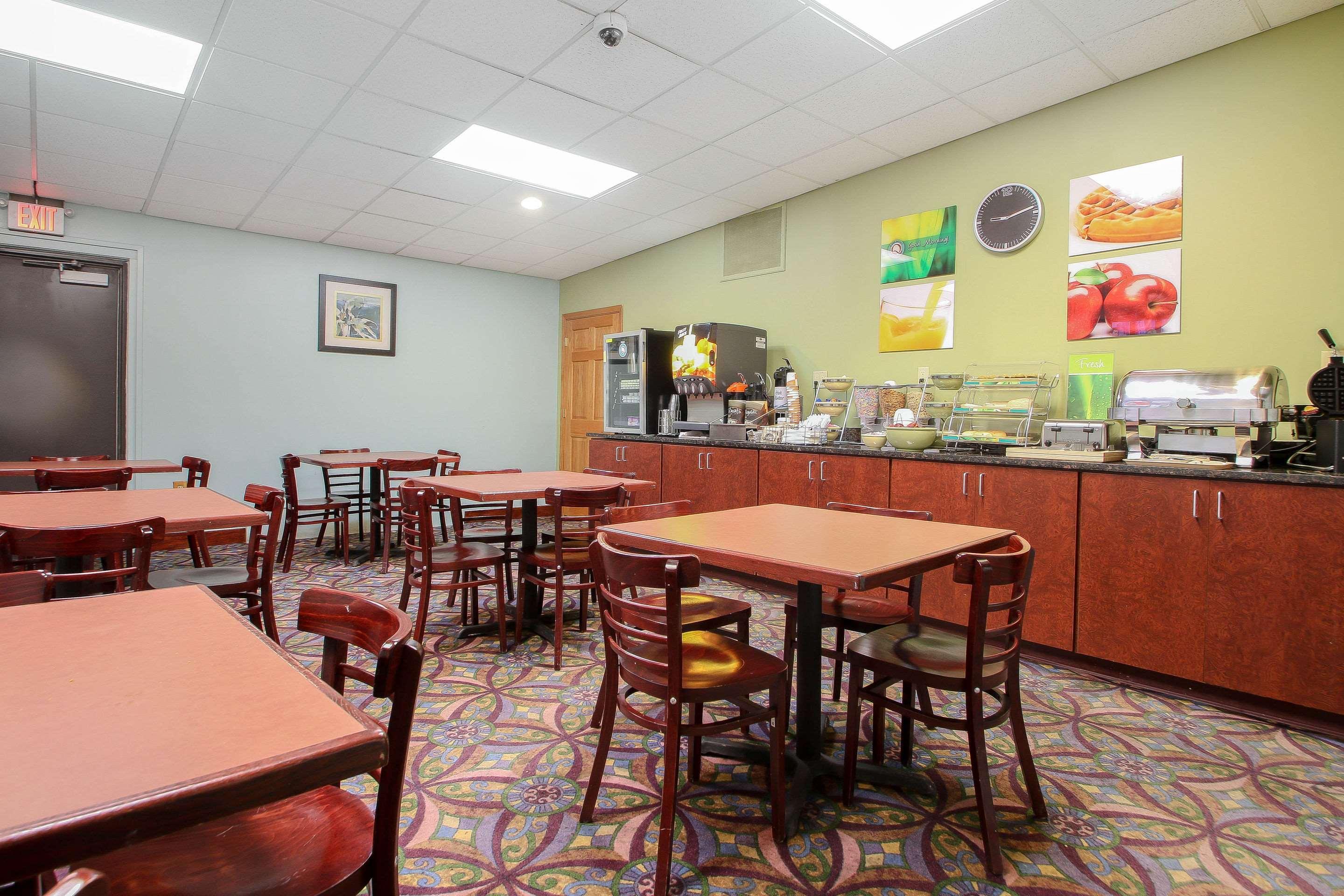 Comfort Inn & Suites Beaver Dam Экстерьер фото