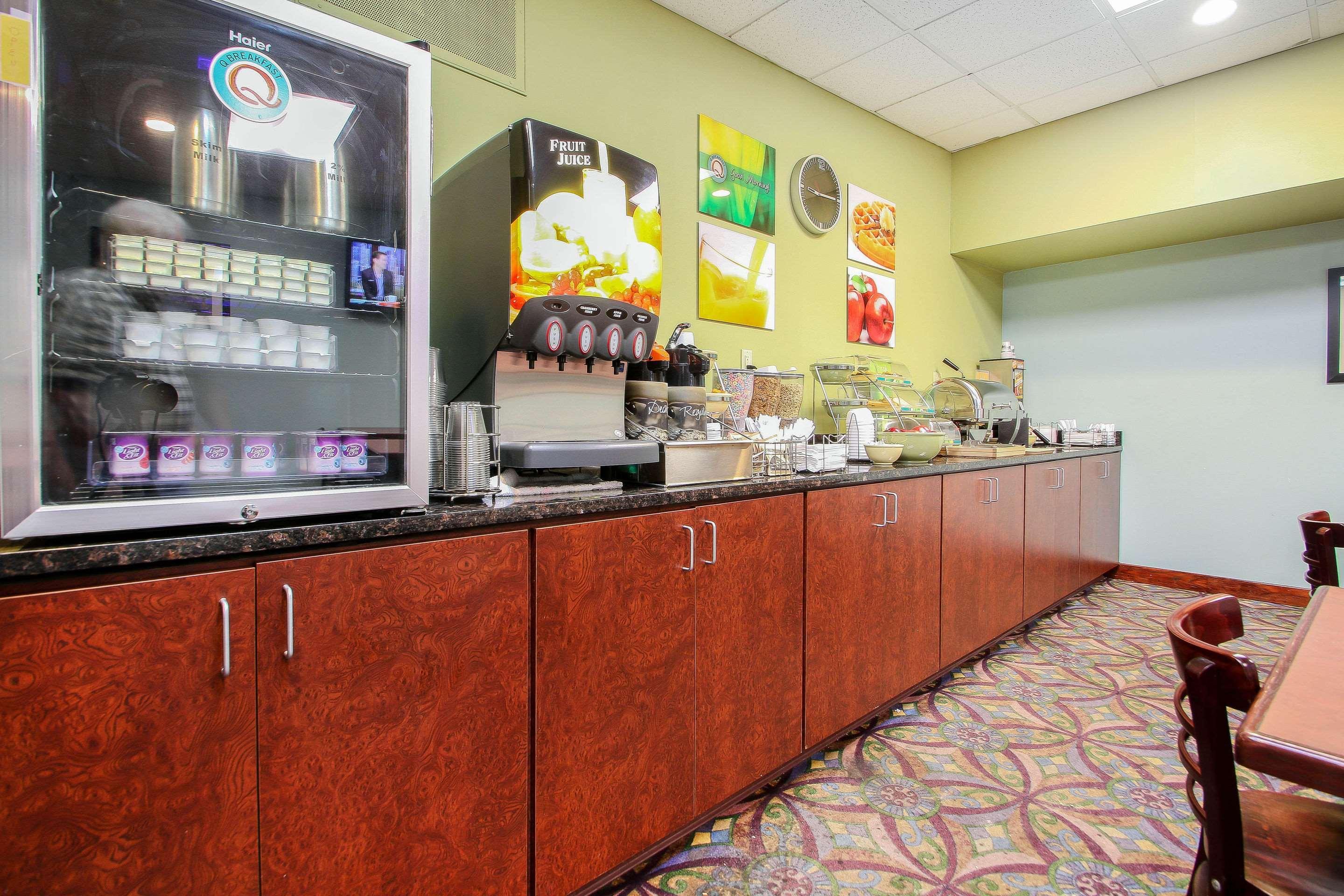 Comfort Inn & Suites Beaver Dam Экстерьер фото
