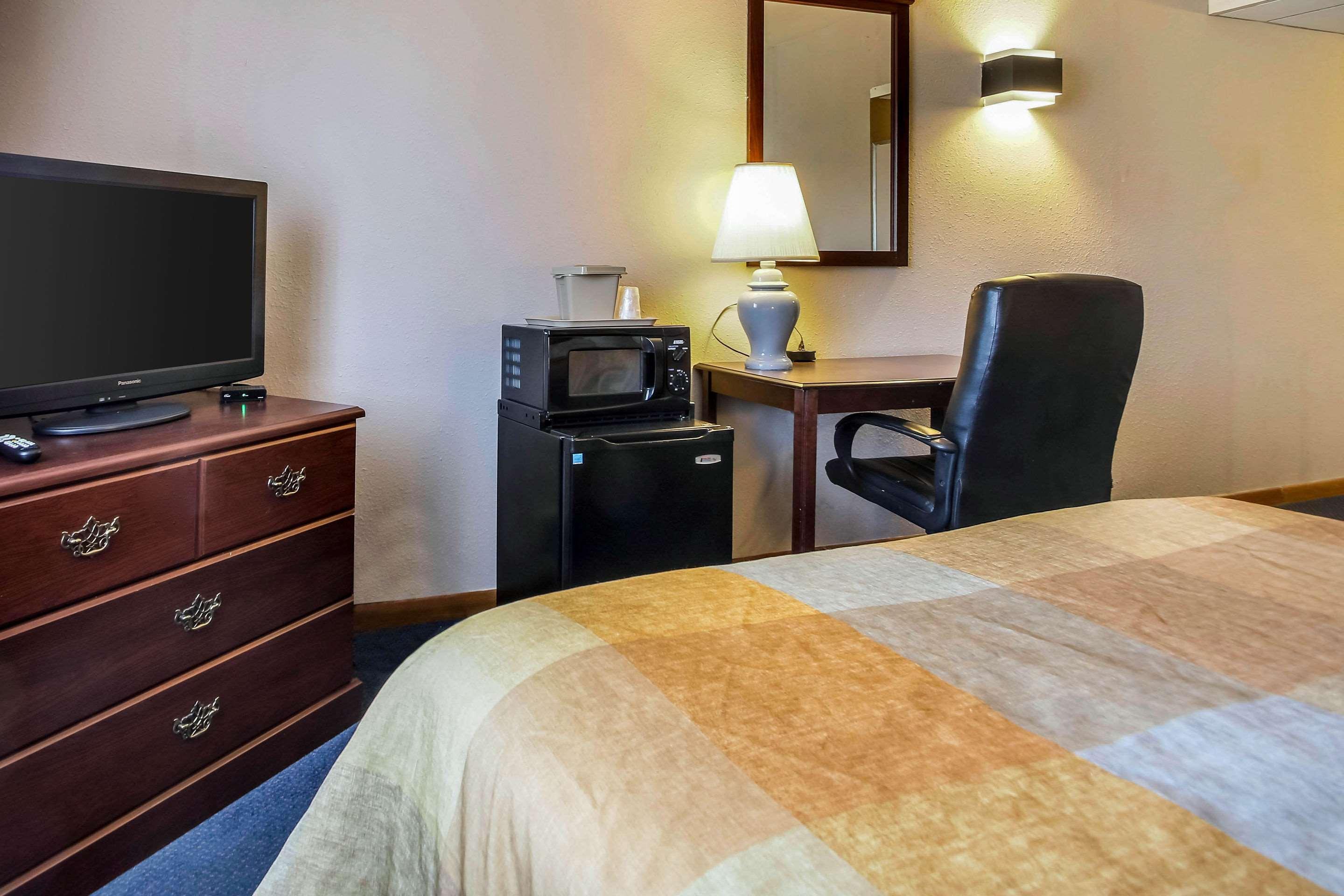 Comfort Inn & Suites Beaver Dam Экстерьер фото