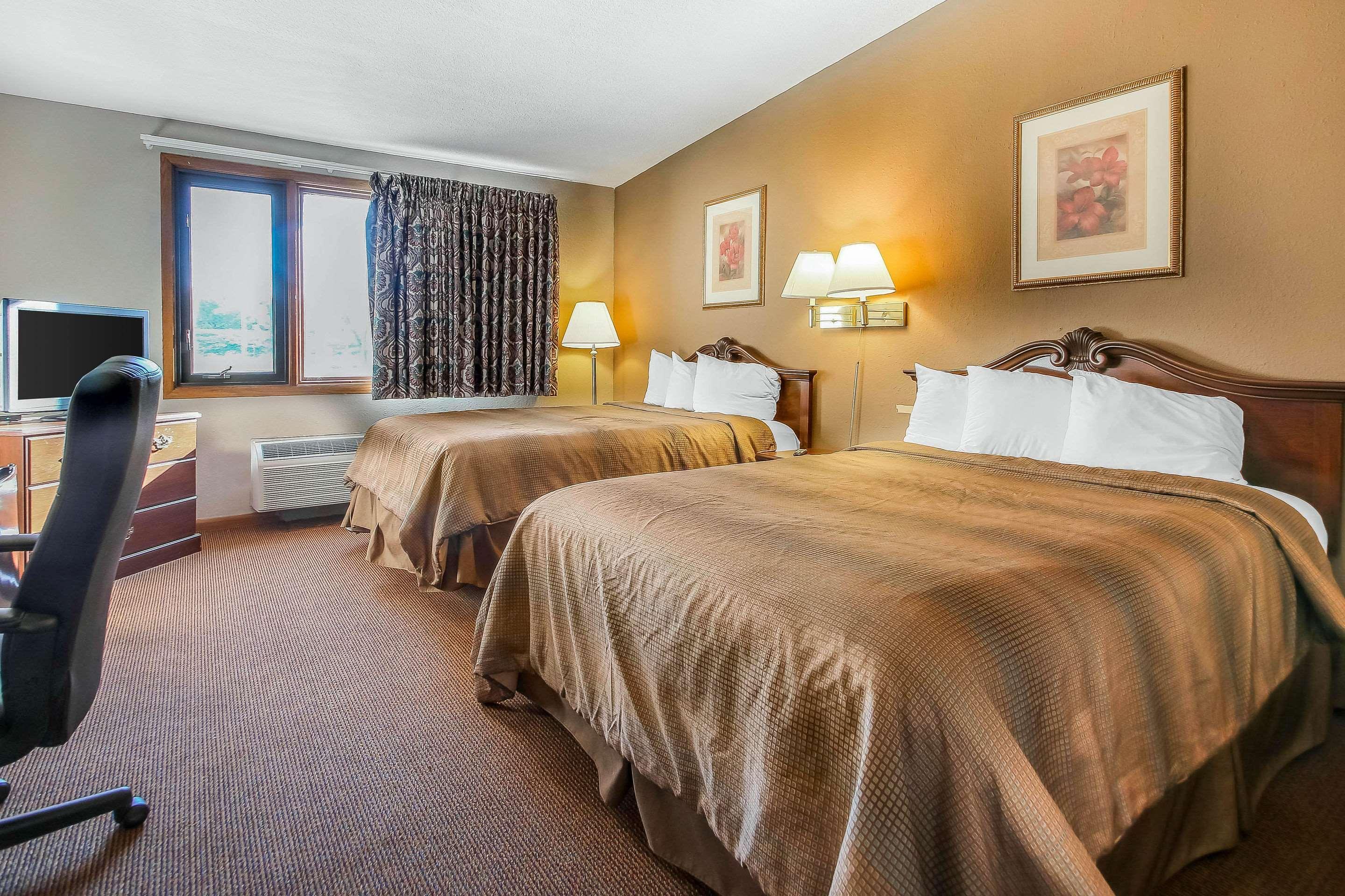Comfort Inn & Suites Beaver Dam Экстерьер фото