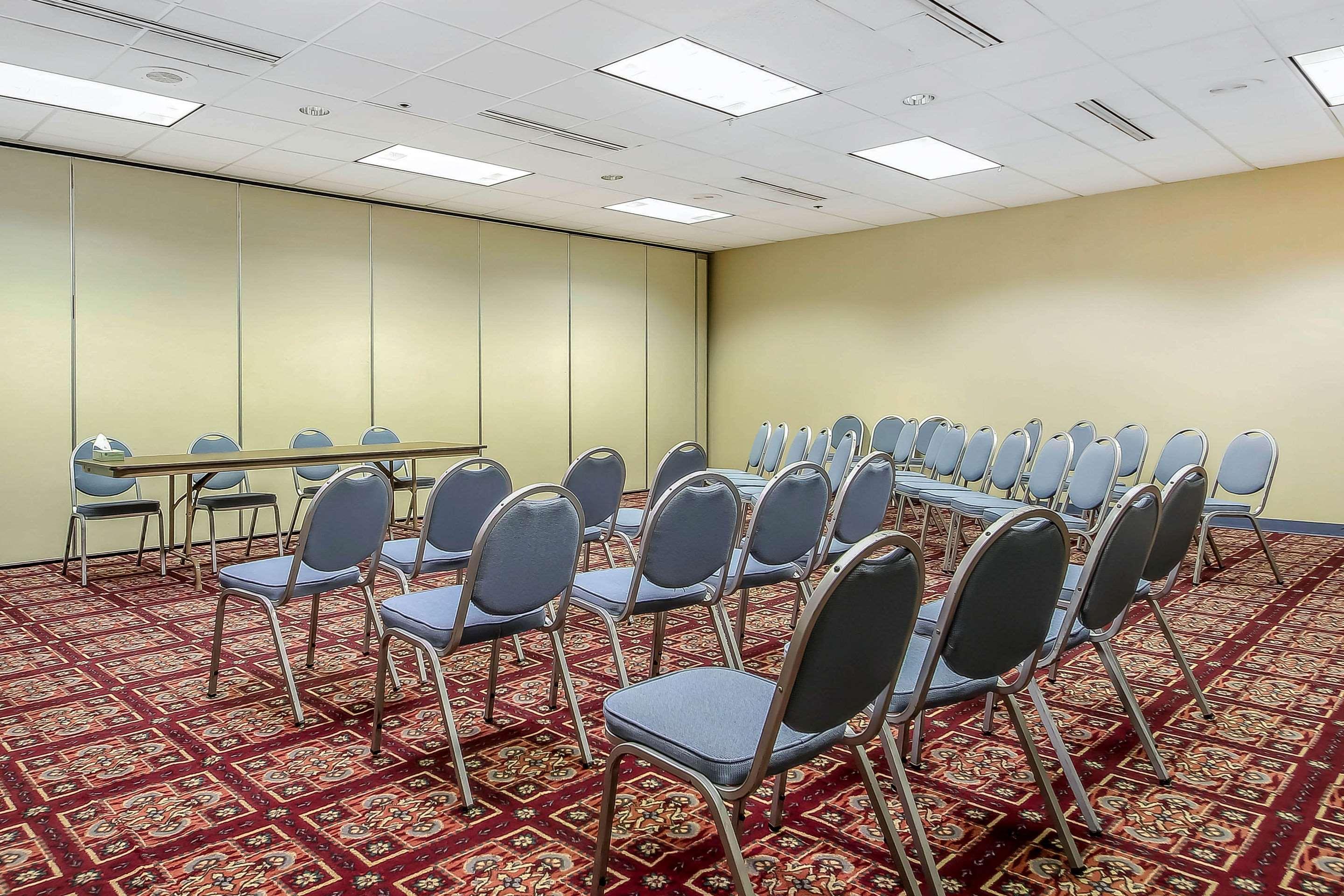 Comfort Inn & Suites Beaver Dam Экстерьер фото