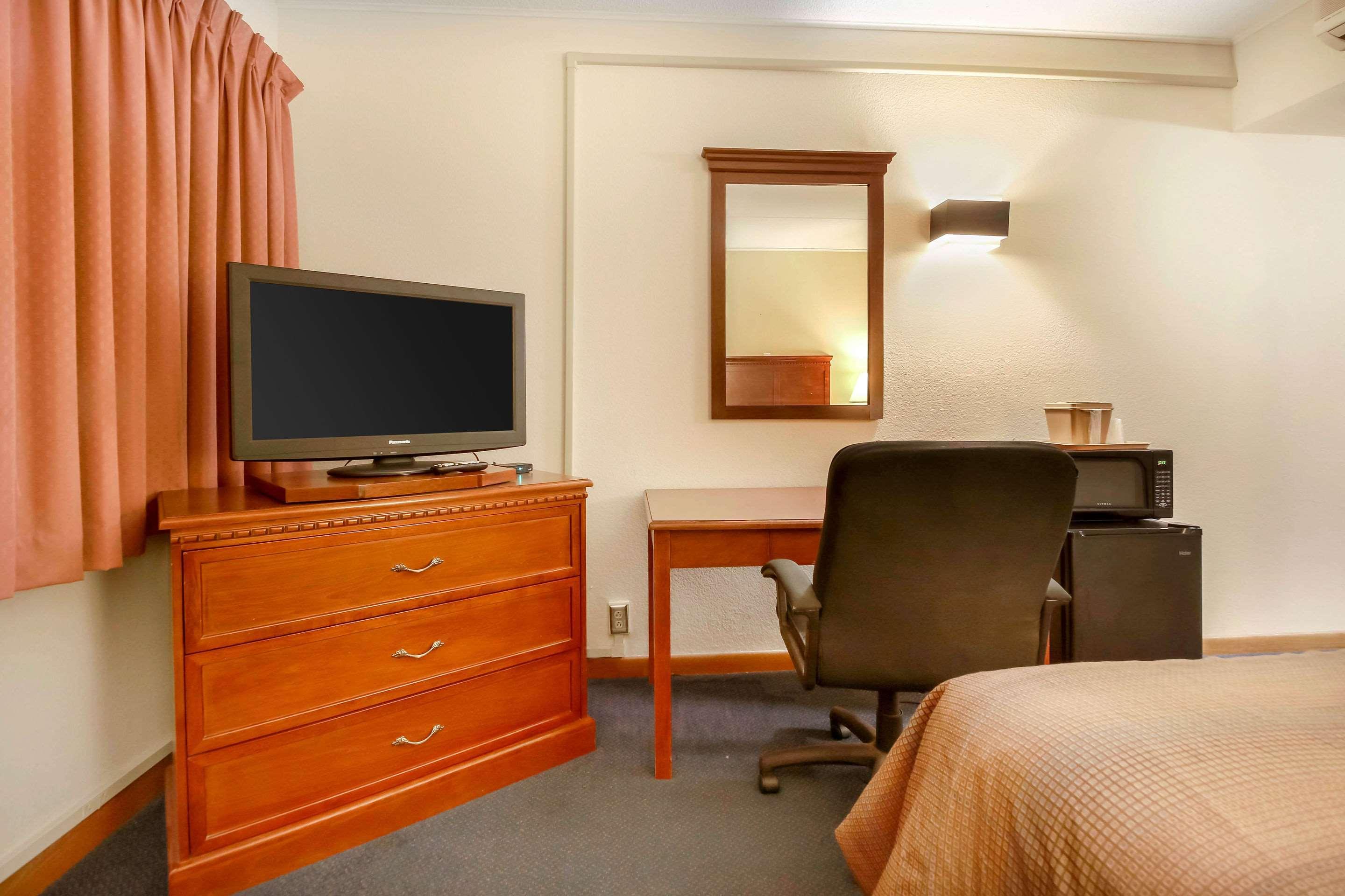 Comfort Inn & Suites Beaver Dam Экстерьер фото
