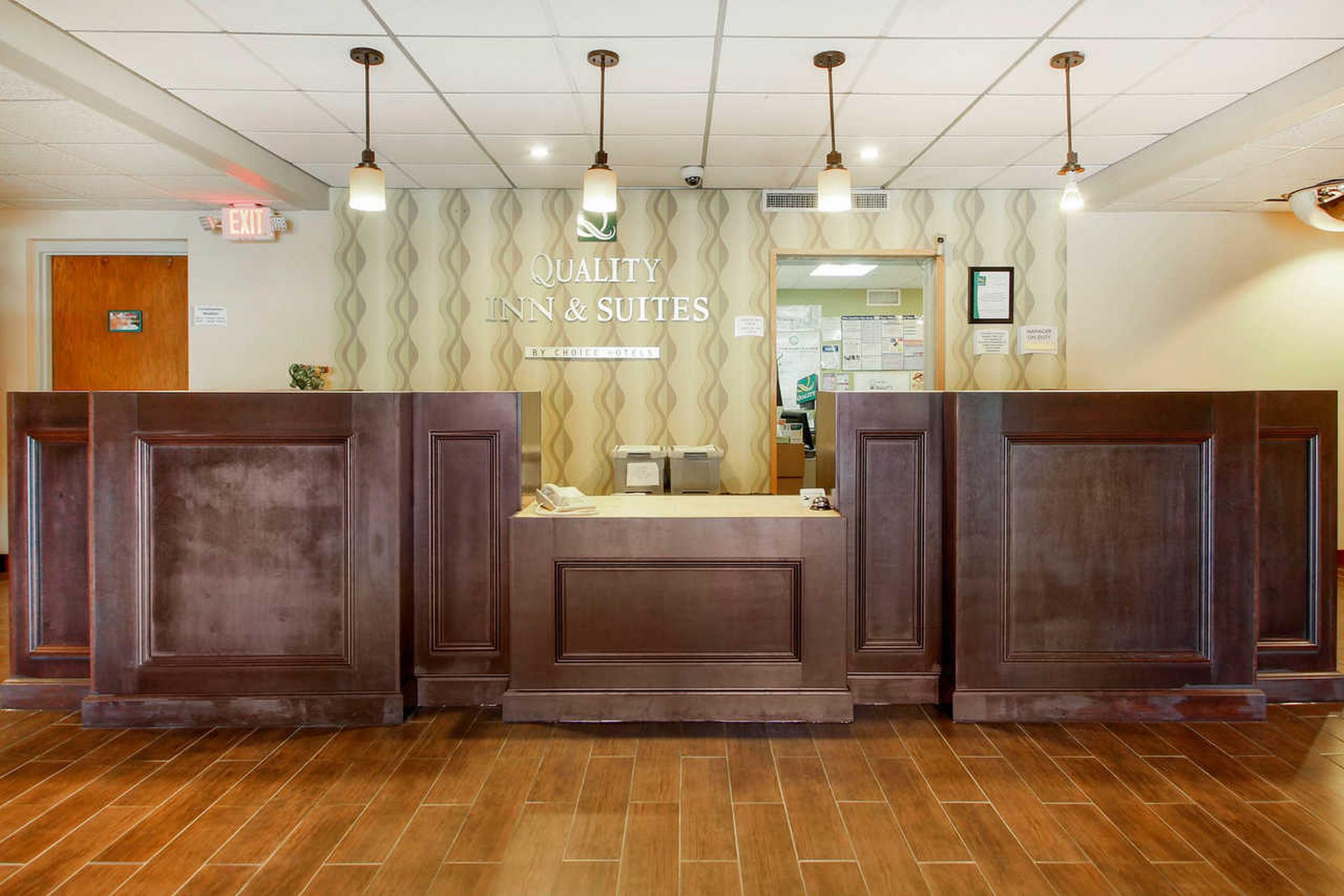Comfort Inn & Suites Beaver Dam Экстерьер фото