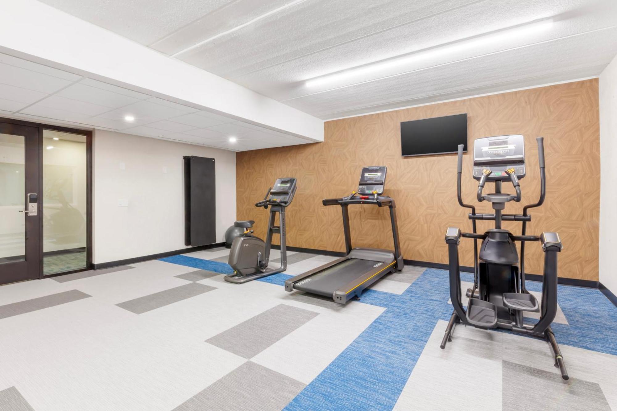 Comfort Inn & Suites Beaver Dam Экстерьер фото