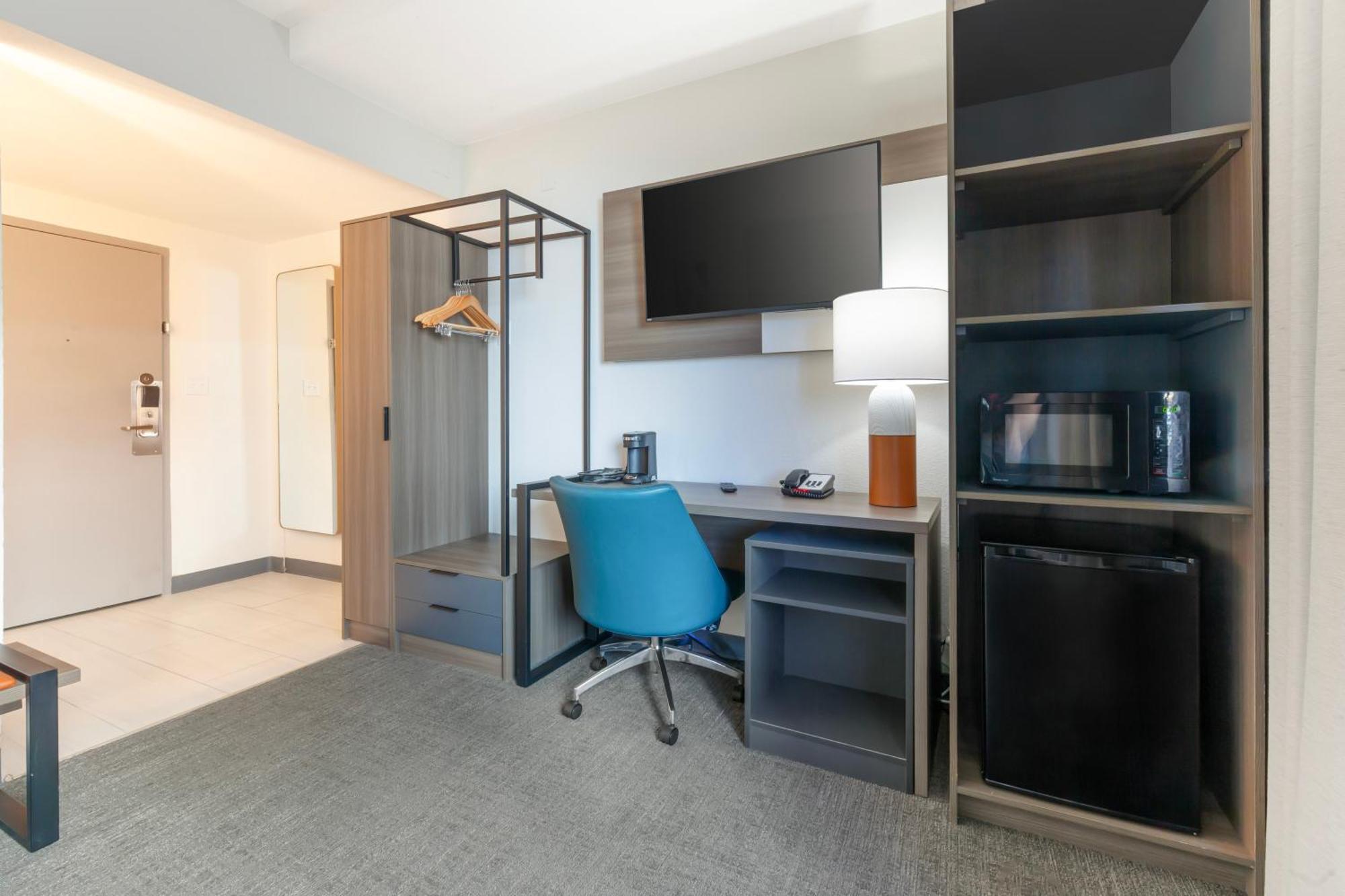 Comfort Inn & Suites Beaver Dam Экстерьер фото